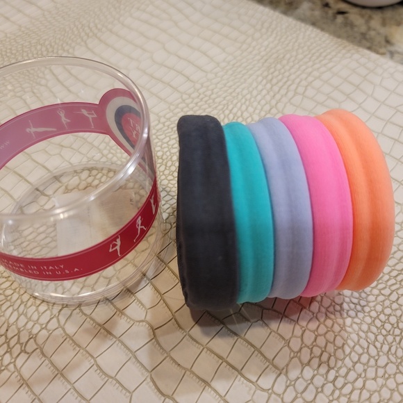 L.ERICKSON Accessories - ⛹🏽‍♀️Sport Ponies Ties